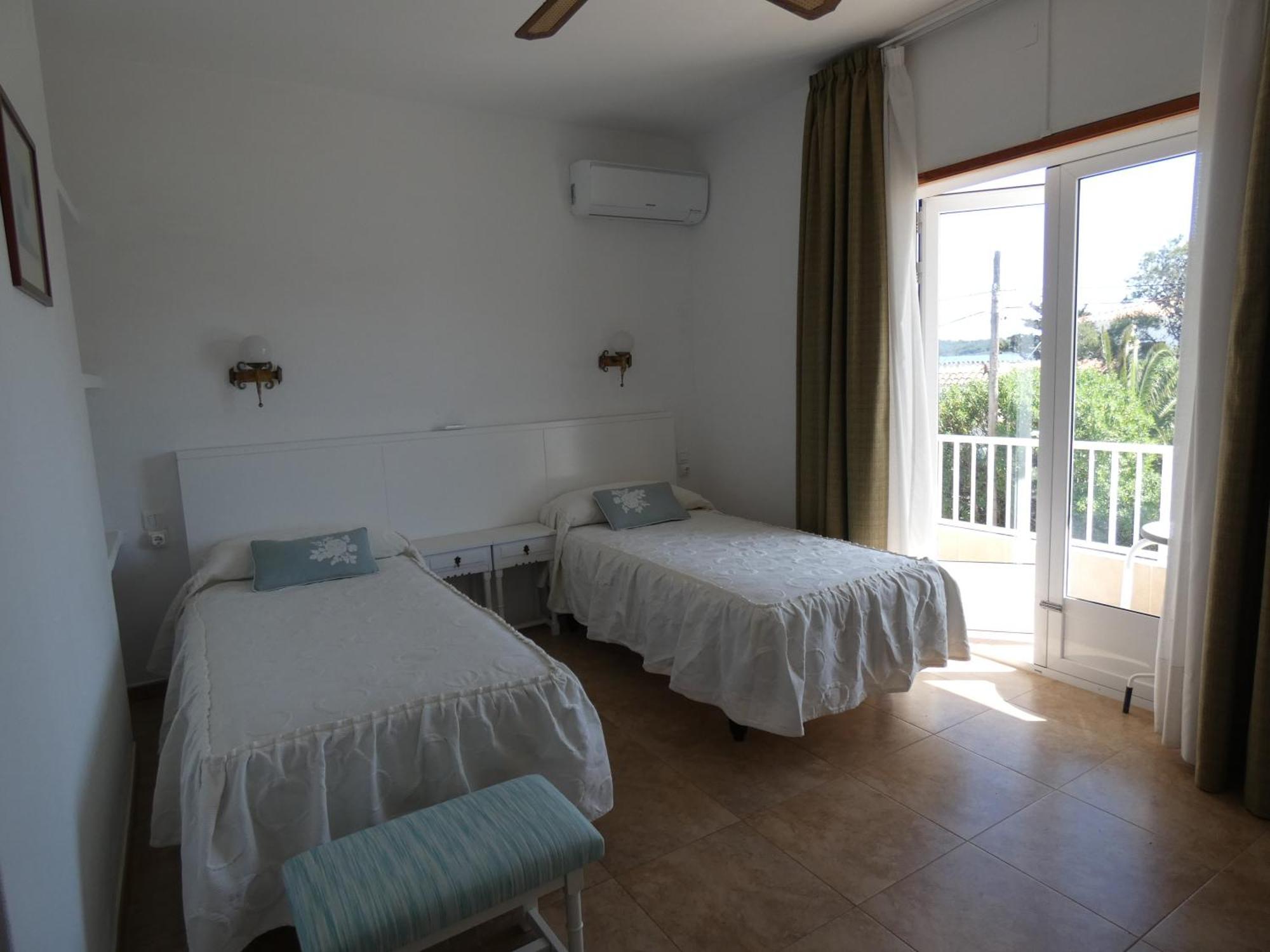 Hostal Port Fornells (Adults Only) Εξωτερικό φωτογραφία