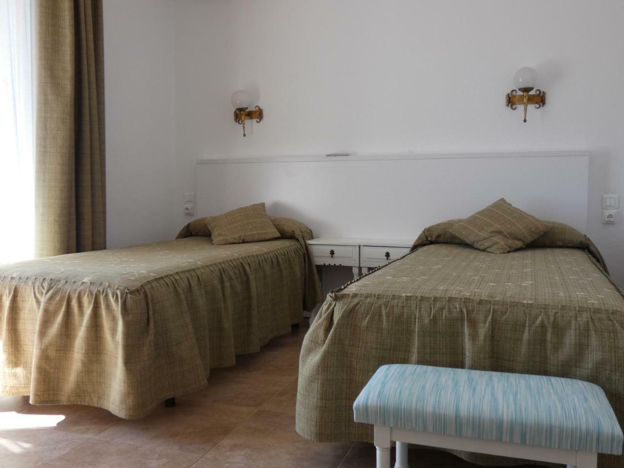 Hostal Port Fornells (Adults Only) Εξωτερικό φωτογραφία